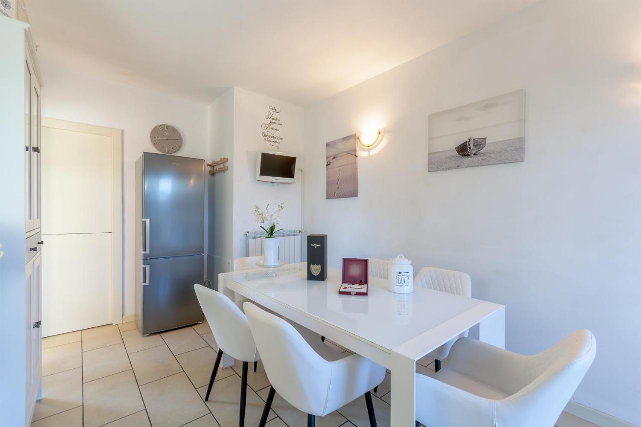 Villino Esse, Libero Su 4 Lati Piu Dependance Nel Cuore Della Versilia Villa *