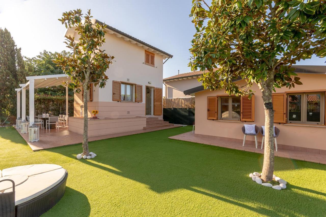 Villa Villino Esse, Libero Su 4 Lati Piu Dependance Nel Cuore Della Versilia Marina di Pietrasanta